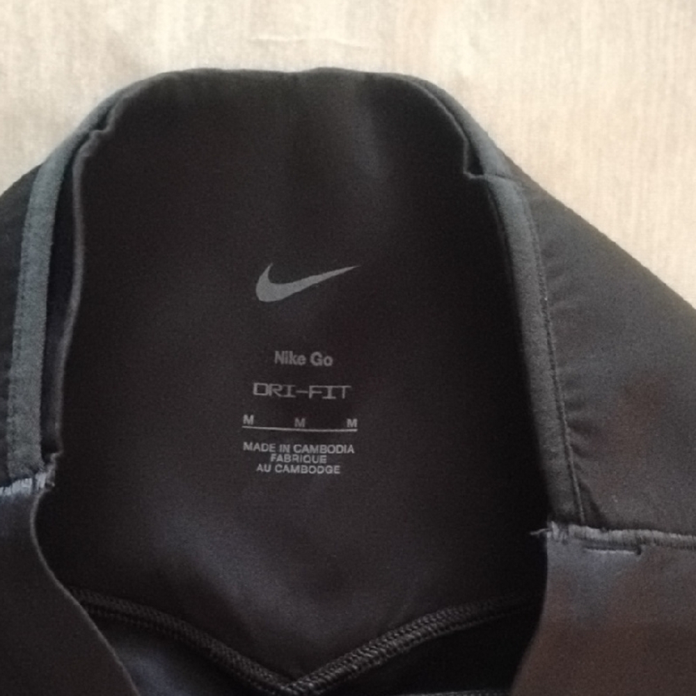 Nike Black High-Rise Compression Bike Shorts with Side Pockets - Picture 3 of 7